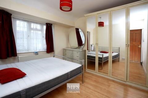 108 Waye Avenue, Hounslow, TW5 9SF