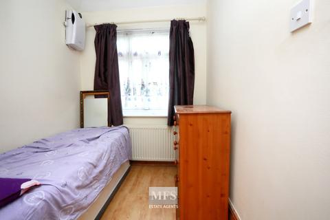 108 Waye Avenue, Hounslow, TW5 9SF