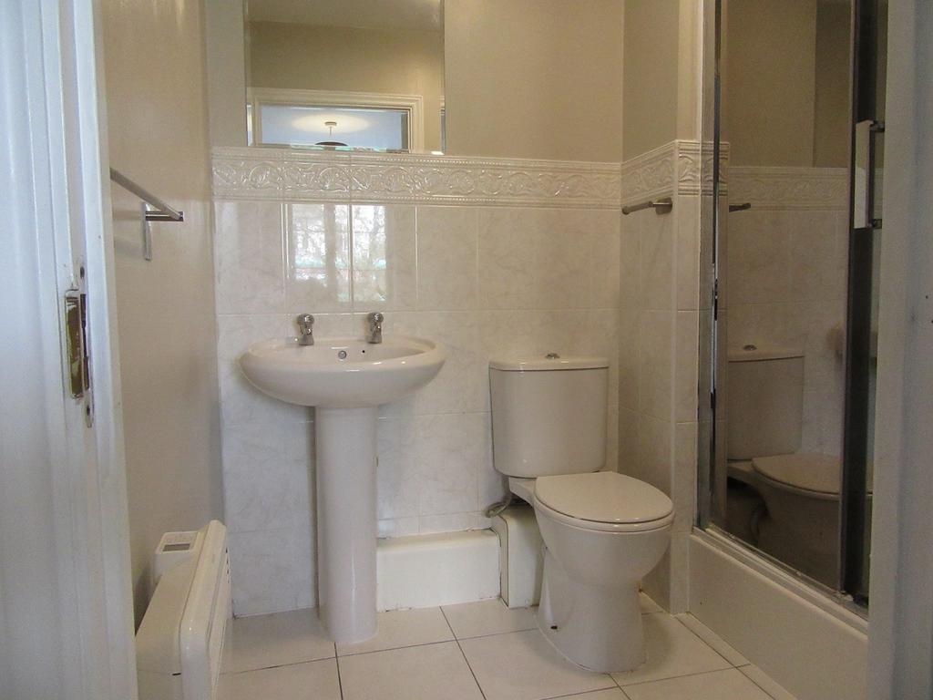 En Suite Bathroom