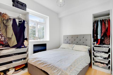 Flat 4, 99 Lansdowne Lane, London, SE7 8TN