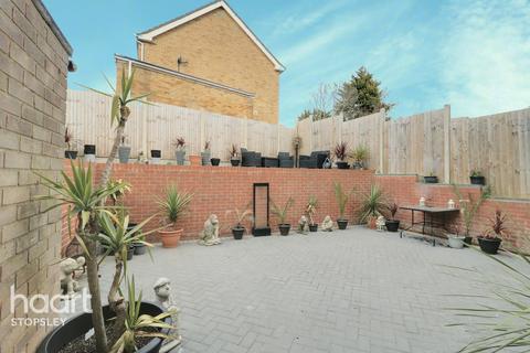 34 Kynance Close, Luton, LU2 9DN