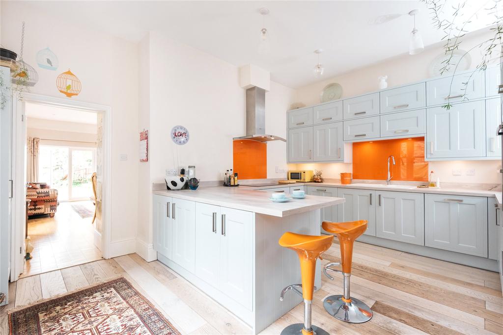 Kitchen/Breakfast Rm