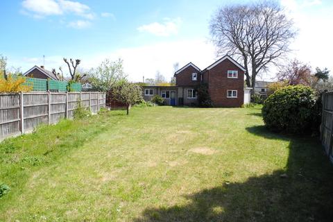 87 Loddon Road, Ditchingham, Bungay, NR35 2RA