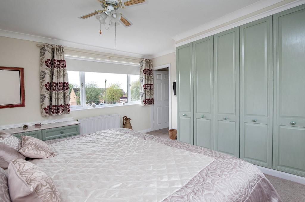 Guest bedroom