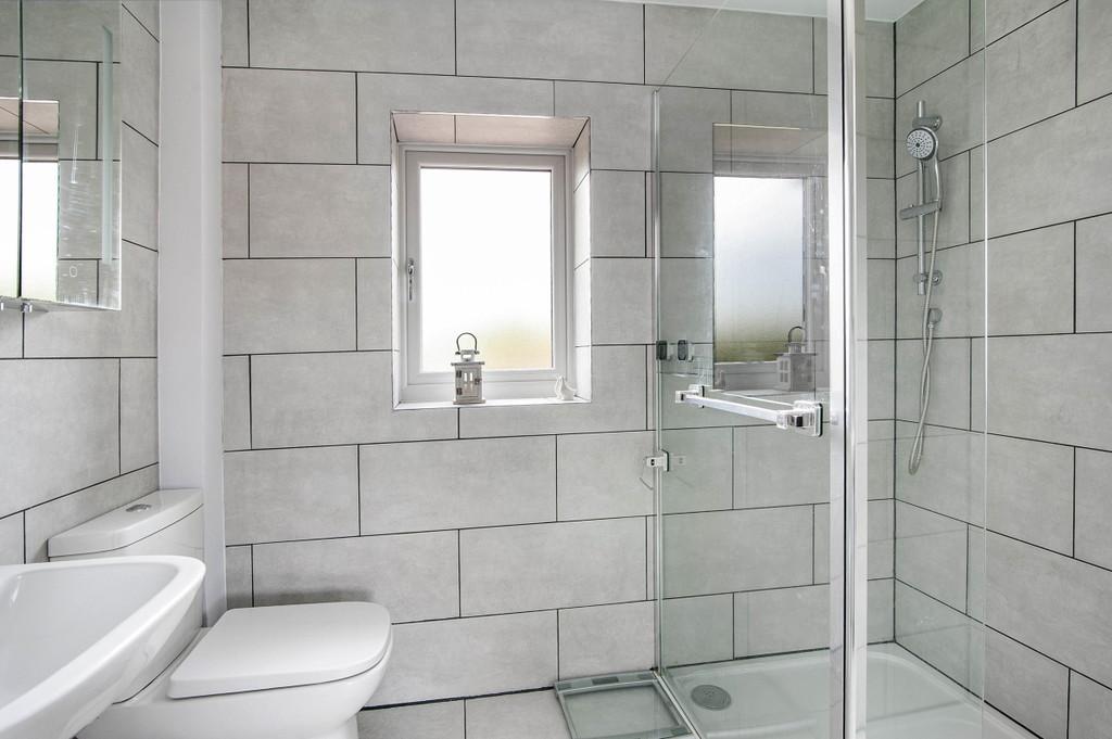 Main bedroom en suite