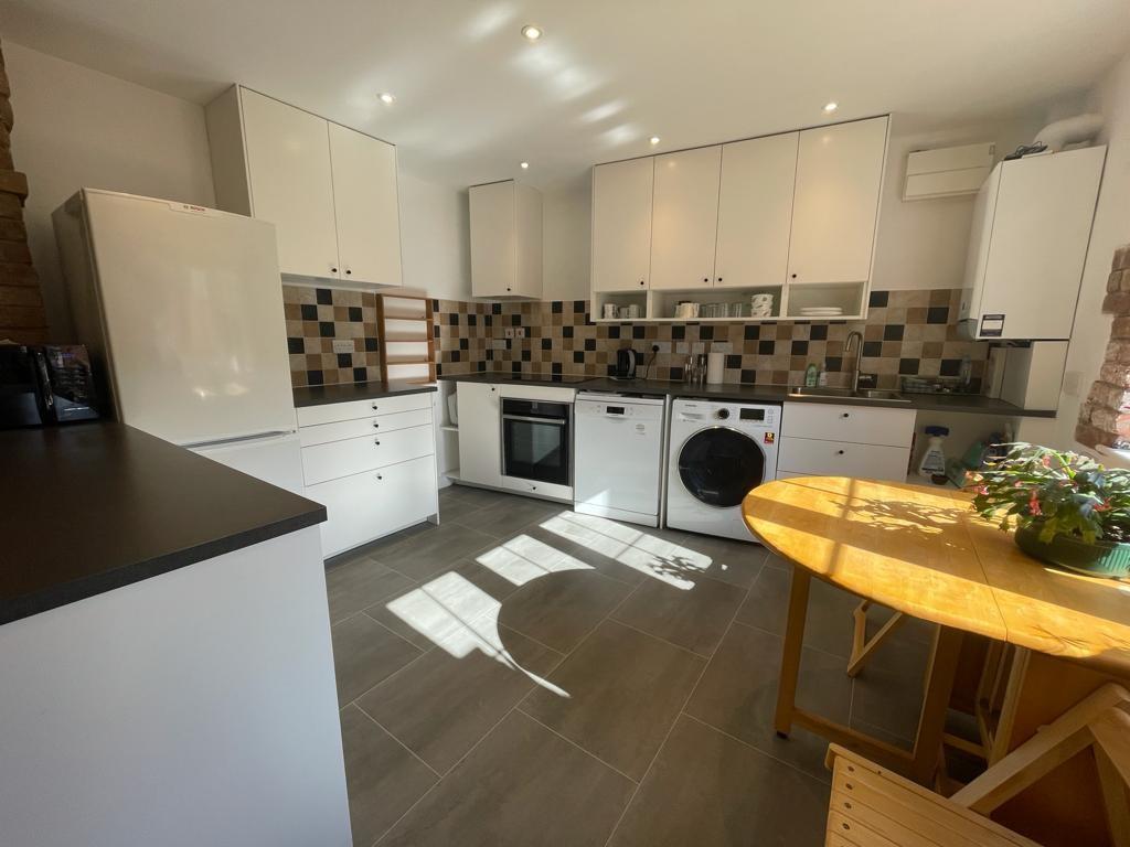 Crown Street, Oakham 2 bed semidetached house £290,000