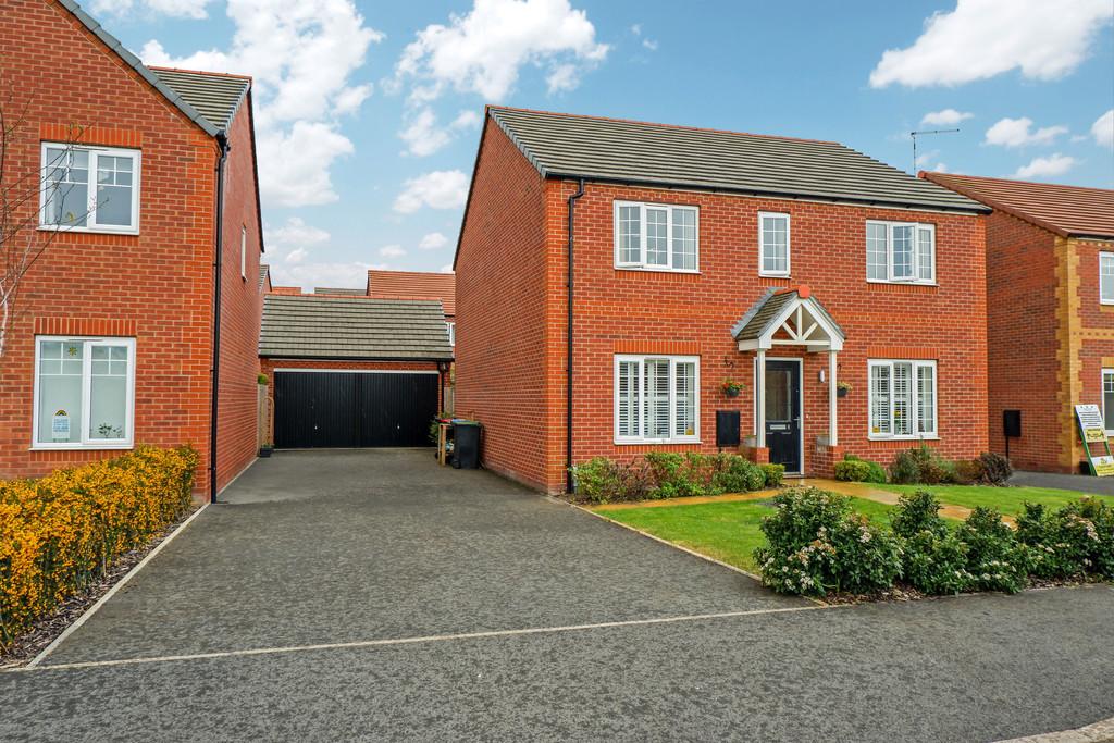 Alan Smith Close, Polesworth 4 bed detached house £374,950