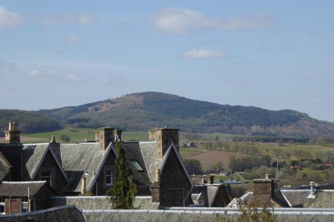 16 Hill Street, Crieff, PH7 3BU