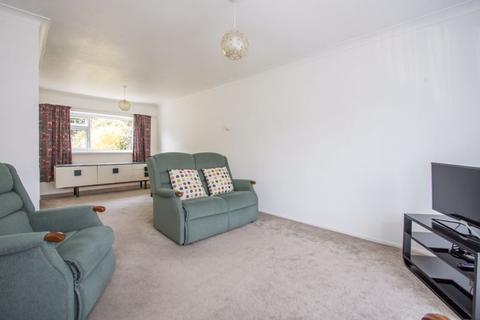 15 Berkley Drive, Penarth, CF64 3DW