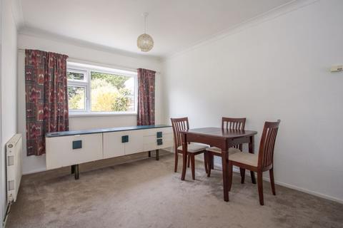 15 Berkley Drive, Penarth, CF64 3DW