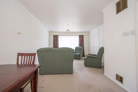 15 Berkley Drive, Penarth, CF64 3DW
