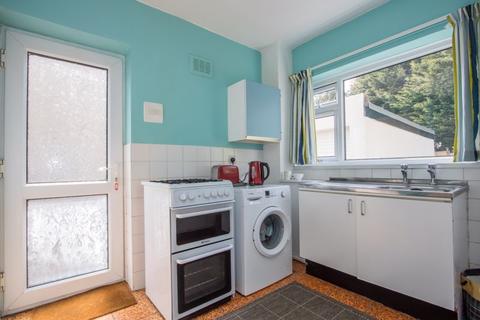15 Berkley Drive, Penarth, CF64 3DW
