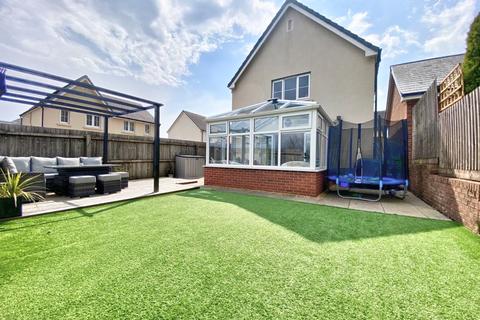 56 Bryn Celyn, Llanharry, Pontyclun, CF72 9ZE