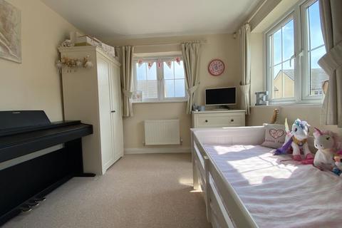 56 Bryn Celyn, Llanharry, Pontyclun, CF72 9ZE