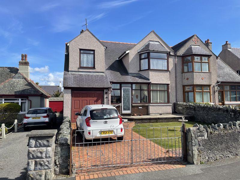 Seabourne Road, Holyhead 4 bed semidetached house £210,000