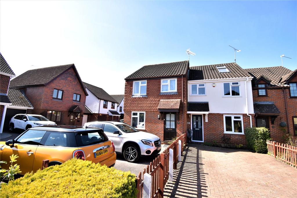 Gower Park, College Town, Sandhurst... 2 bed property £1,000 pcm (£