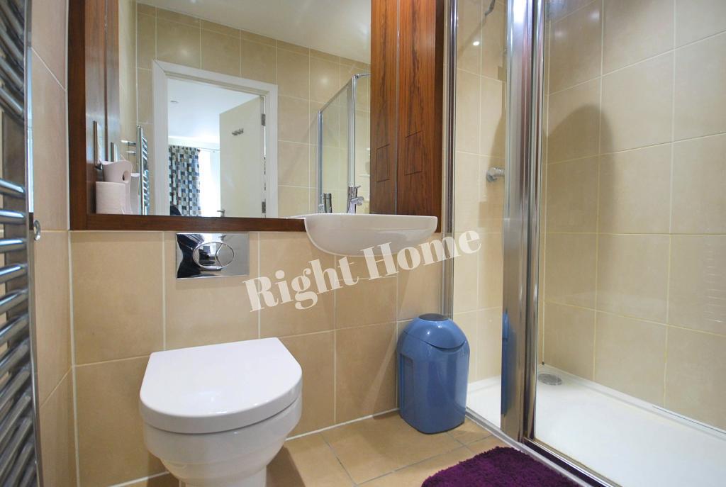 En-Suite Shower &amp; W/C