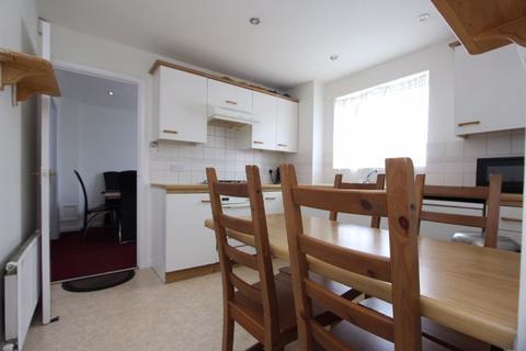 85 Groveside Close, Carshalton, SM5 2ET
