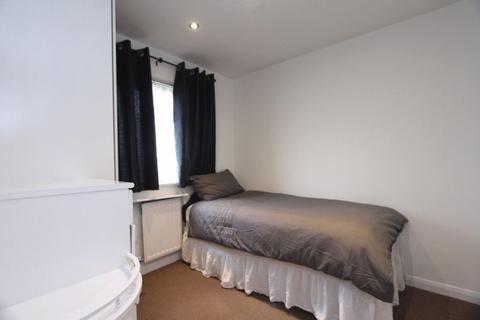 85 Groveside Close, Carshalton, SM5 2ET