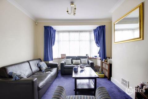 7 Pembroke Road, London, N13 5NR