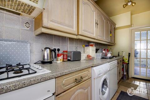 7 Pembroke Road, London, N13 5NR