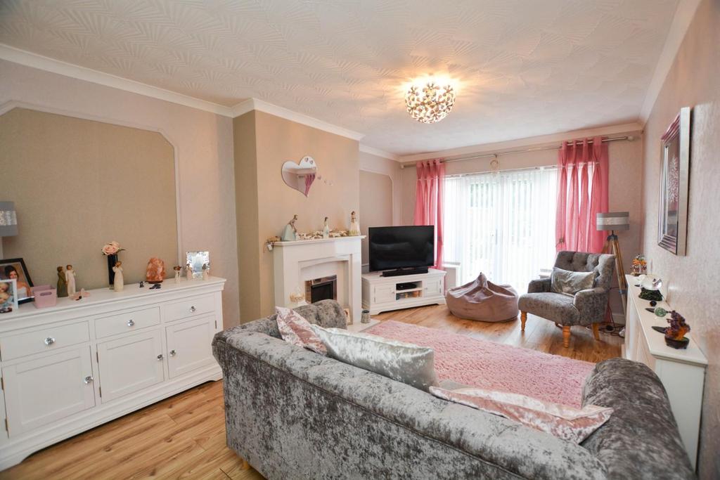 Mervyn Place, Hawkley Hall, Wigan... 3 bed semidetached house £165,000