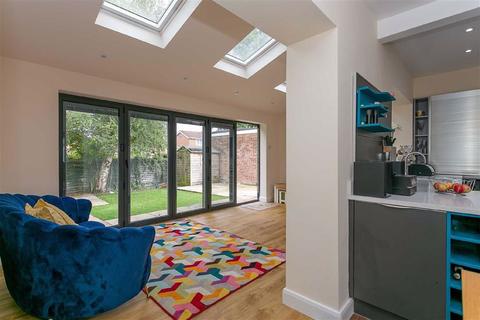 36 Beckwith Crescent, Harrogate, HG2 0BQ