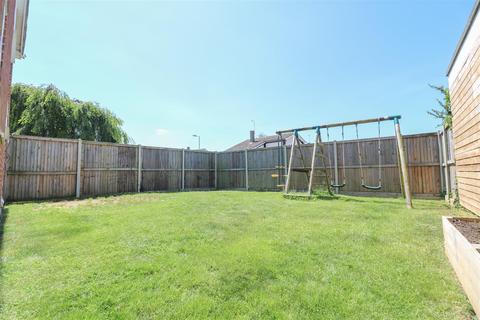 1 Wentworth Close, Hatfield Peverel, Chelmsford, CM3 2JS