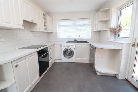 1 Wentworth Close, Hatfield Peverel, Chelmsford, CM3 2JS