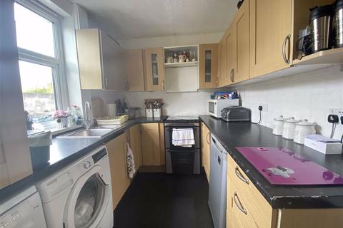 190 Colcot Road, Barry, CF62 8UJ