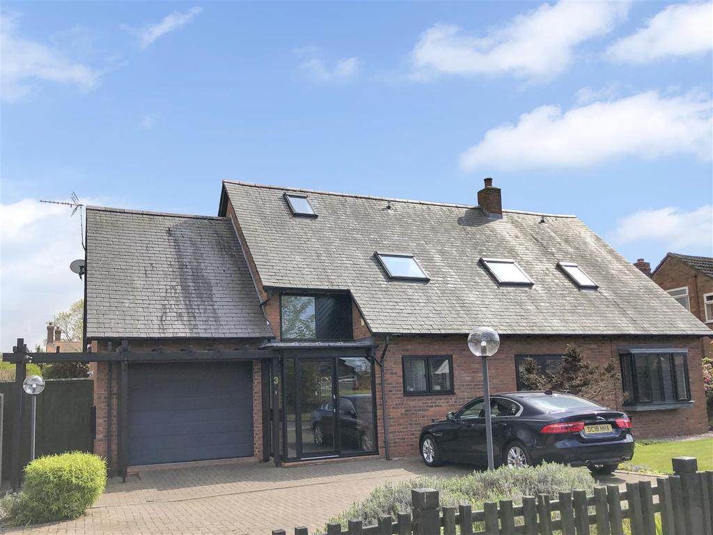 Oxford Drive, Thornton Hough, Wirral 4 bed detached house £575,000