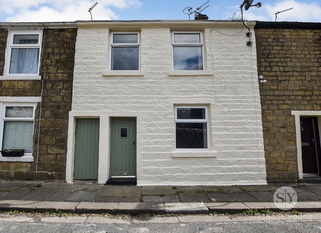 Mile End Row, Blackburn, BB2 3 bed cottage for sale £105,000