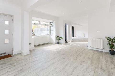 41 Selwyn Crescent, Welling, DA16 2AN