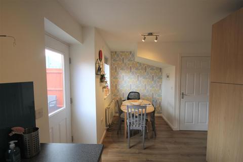 6 Cecilly Grove, Cheadle, Stoke-on-trent, ST10 1GA