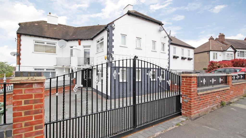 Thornsbeach Road, London 3 bed end of terrace house £575,000