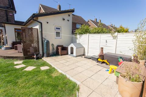 11 Crown Gardens, Canterbury, CT2 8LQ