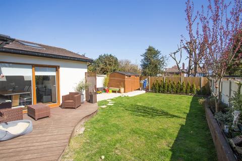 11 Crown Gardens, Canterbury, CT2 8LQ
