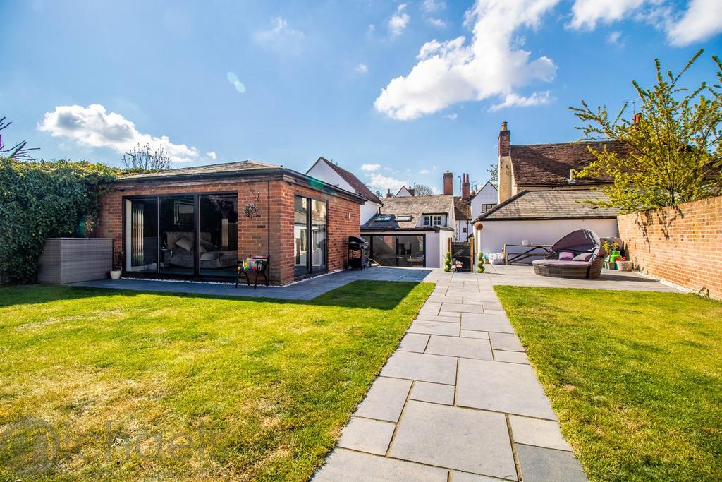 Lexden Road, Colchester, CO3 3 bed cottage £450,000