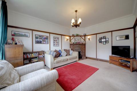 6 Sherbrook Gardens, London, N21 2NU
