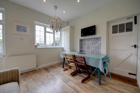 6 Sherbrook Gardens, London, N21 2NU