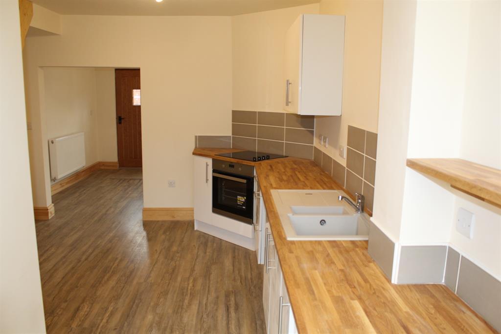 Green Lane, Birchmoor, Tamworth 2 bed house £695 pcm (£160 pw)
