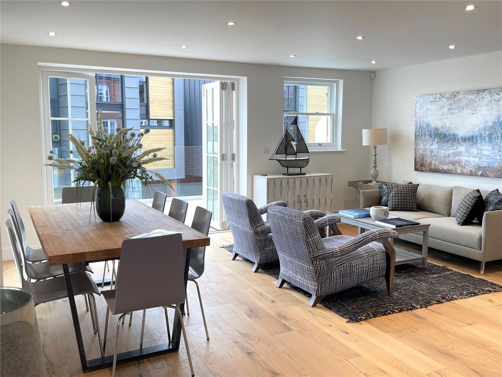 Dining / Living Area