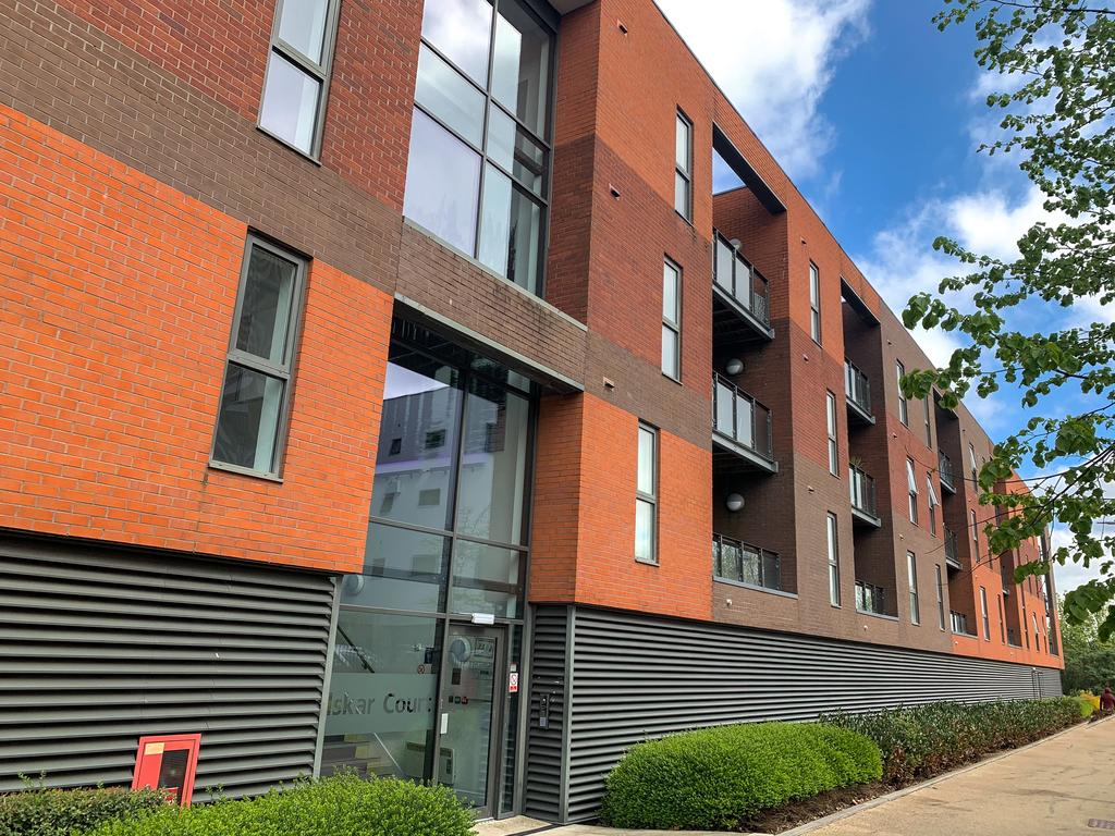Flat 14, Selskar Court, Usk Way, Newport, Gwent, NP20 2FW 2 bed flat