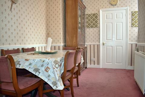 95 Perry Hill, London, SE6 4LP