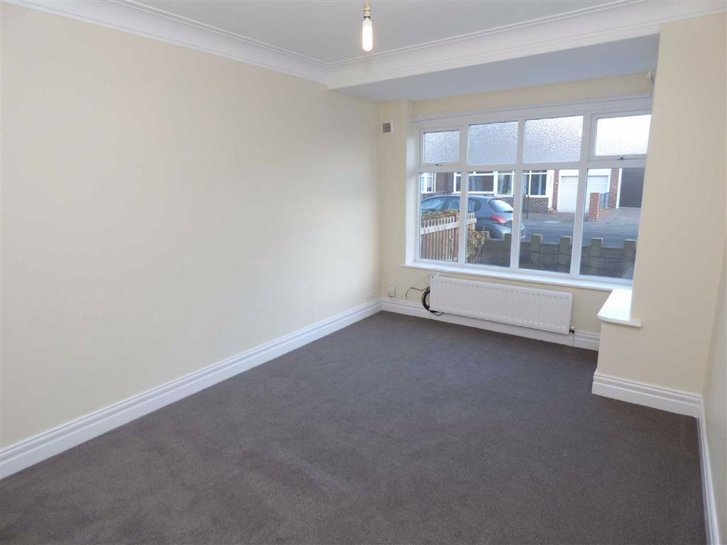 Balkwell Avenue, North Shields 2 bed flat £450 pcm (£104 pw)