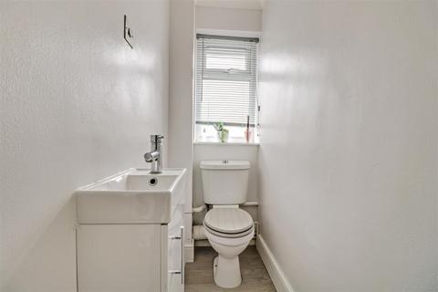 Flat 26, Castle Court Castle Lane, Benfleet, SS7 2AE