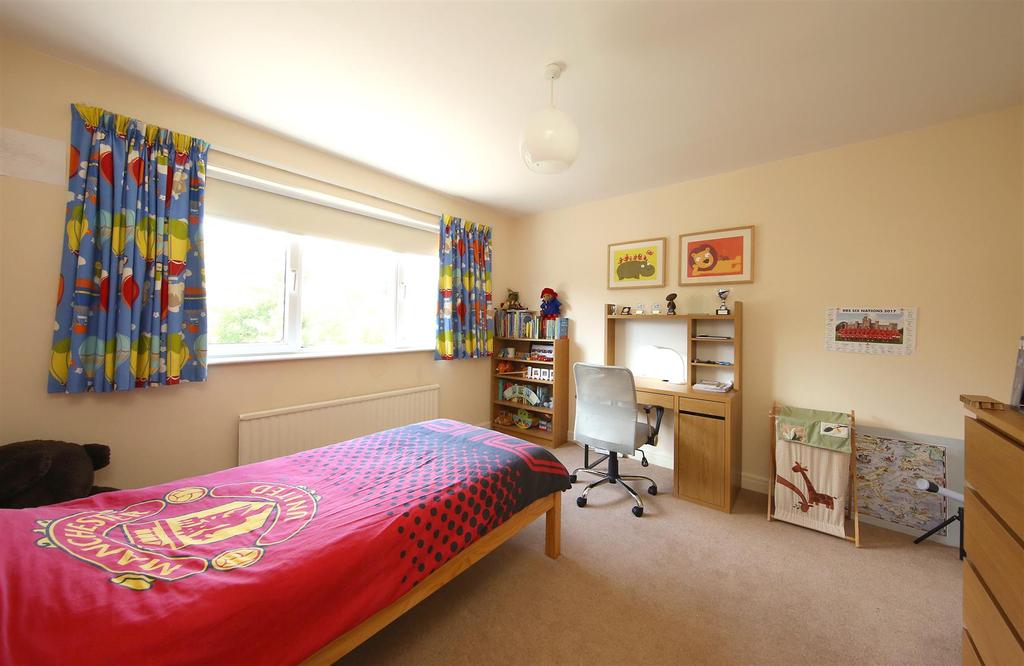 83 Windemere Av. 3458.JPG