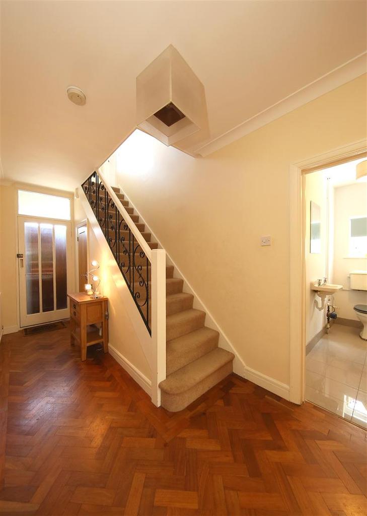 83 Windemere Av. 3447.JPG