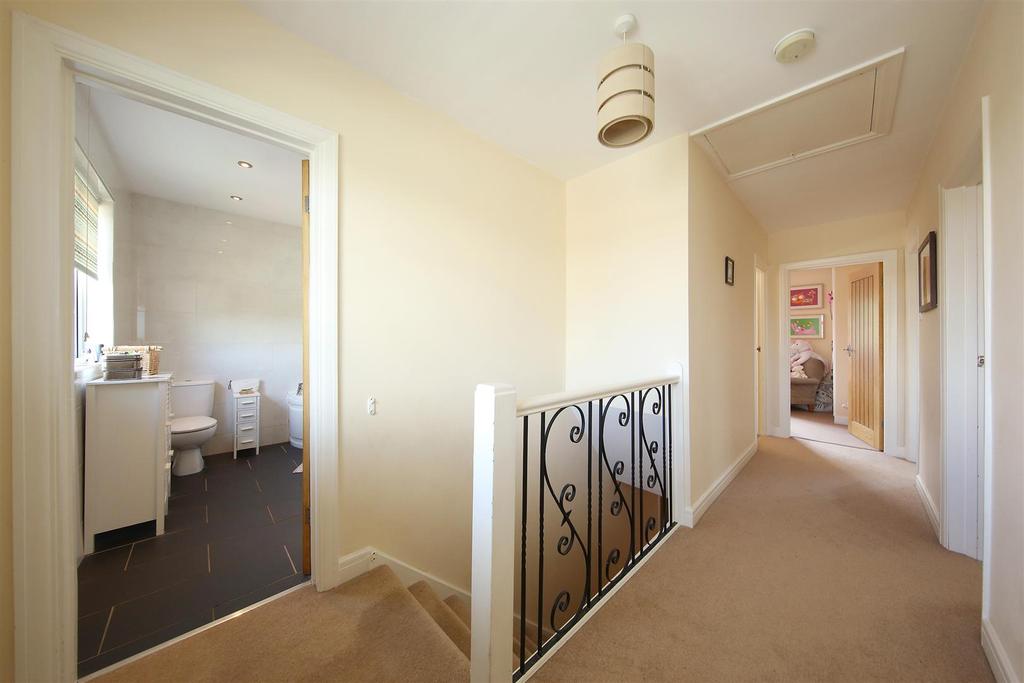 83 Windemere Av. 3449.JPG