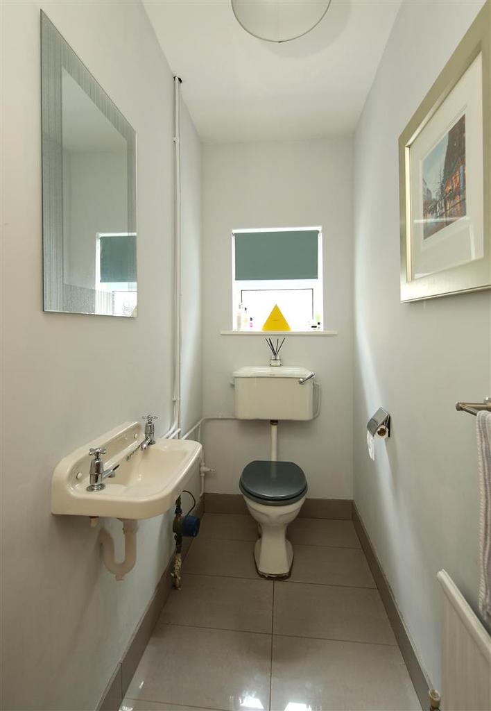 83 Windemere Av. 3387.JPG